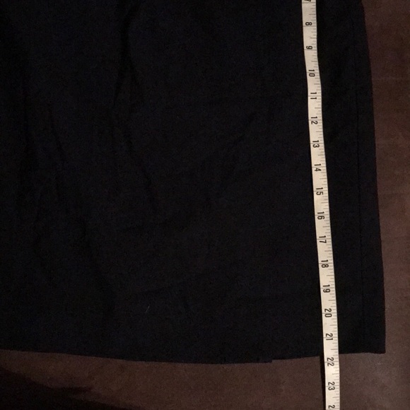 SOLD* Navy Banana Republic Pencil Skirt - Picture 6 of 6